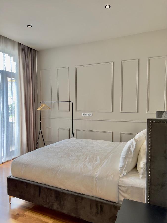 Kinotel Batumi Esterno foto