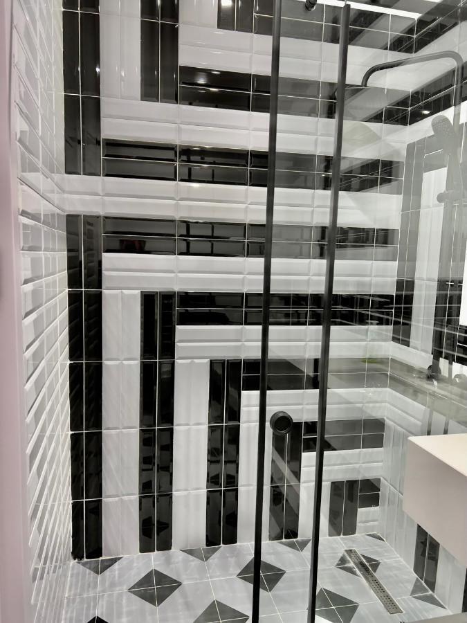 Kinotel Batumi Esterno foto