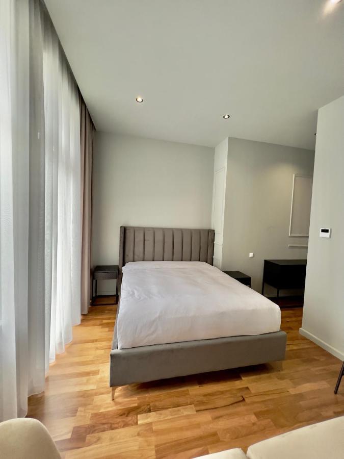 Kinotel Batumi Esterno foto