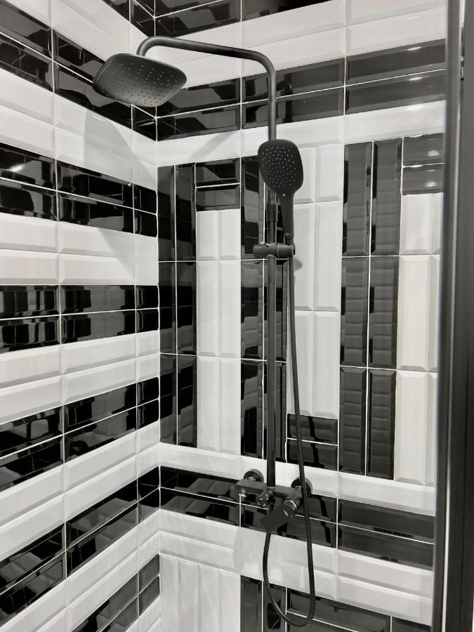 Kinotel Batumi Esterno foto