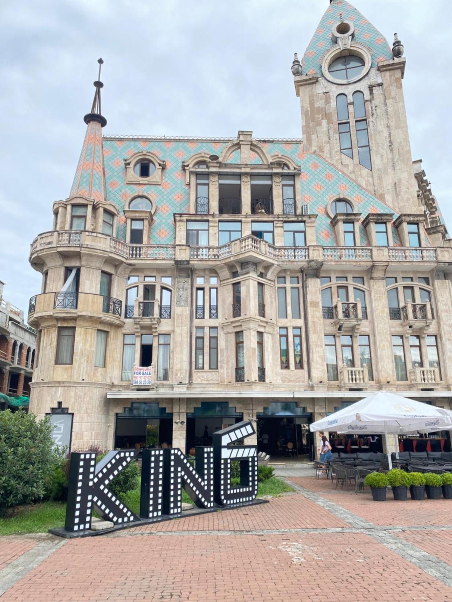 Kinotel Batumi Esterno foto